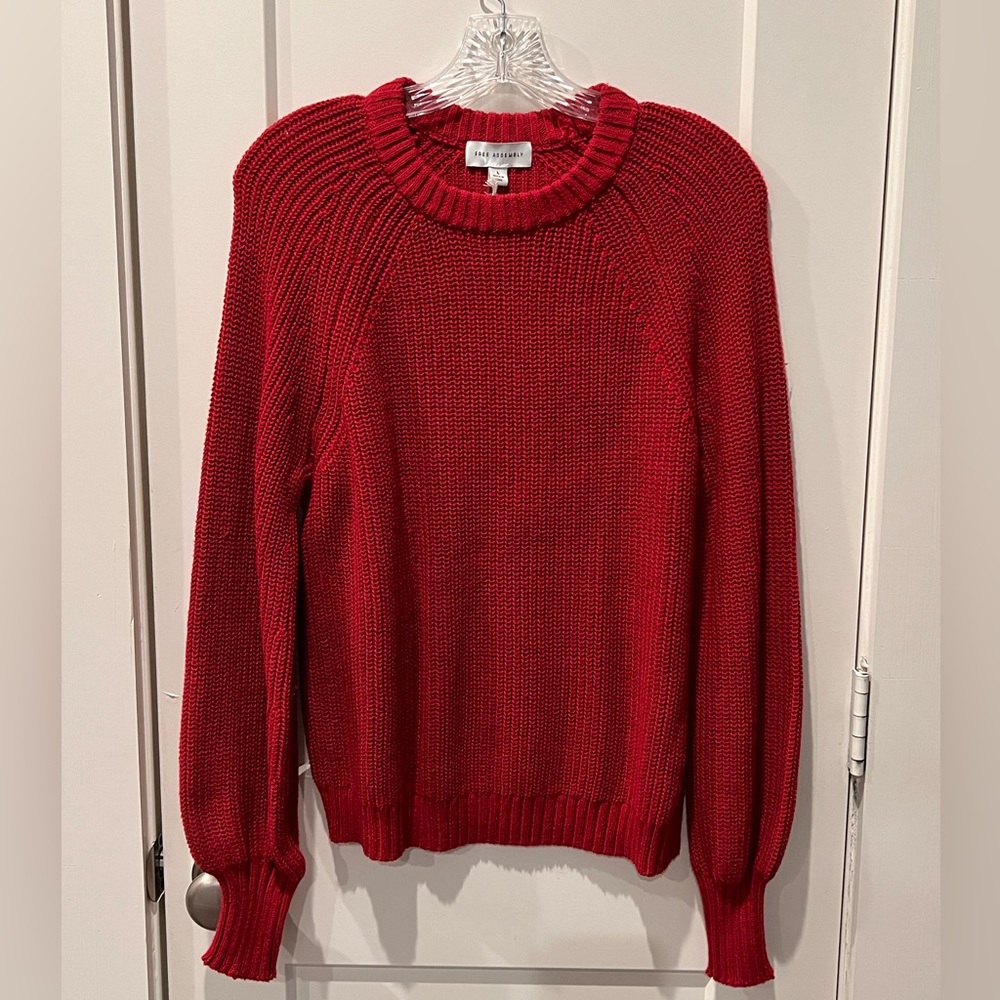 Chic Red Crew Neck Sweater
